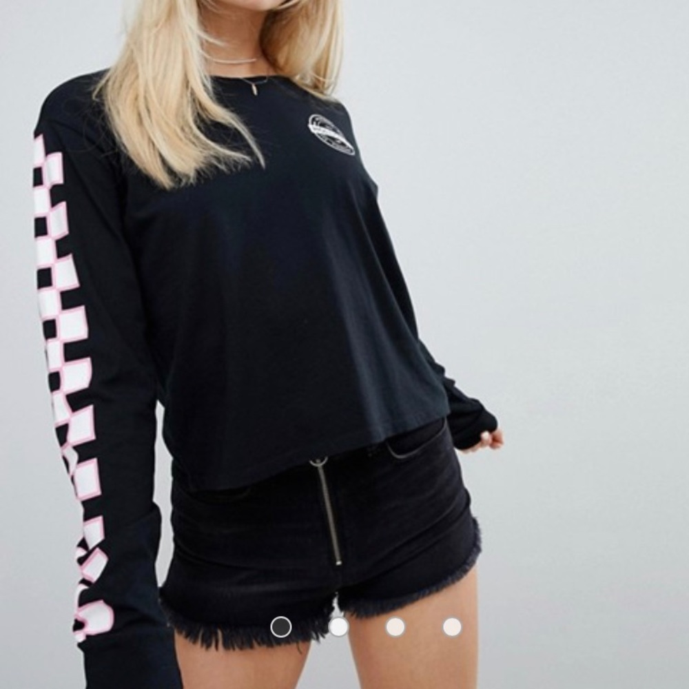 hollister color change technology long sleeved top